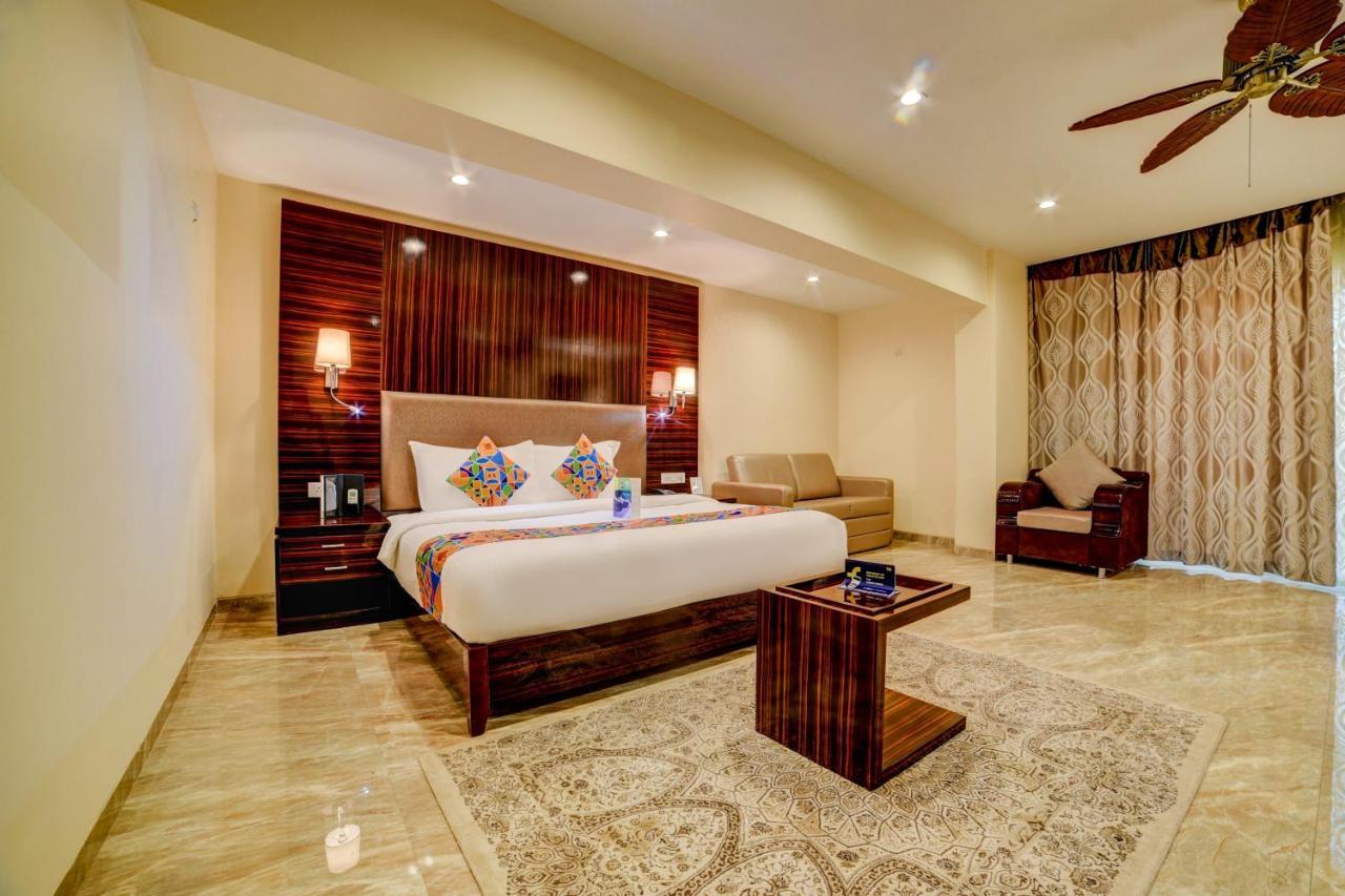 Fabhotel Prime Sarala Crown With Pool - Nr Calangute Beach Esterno foto