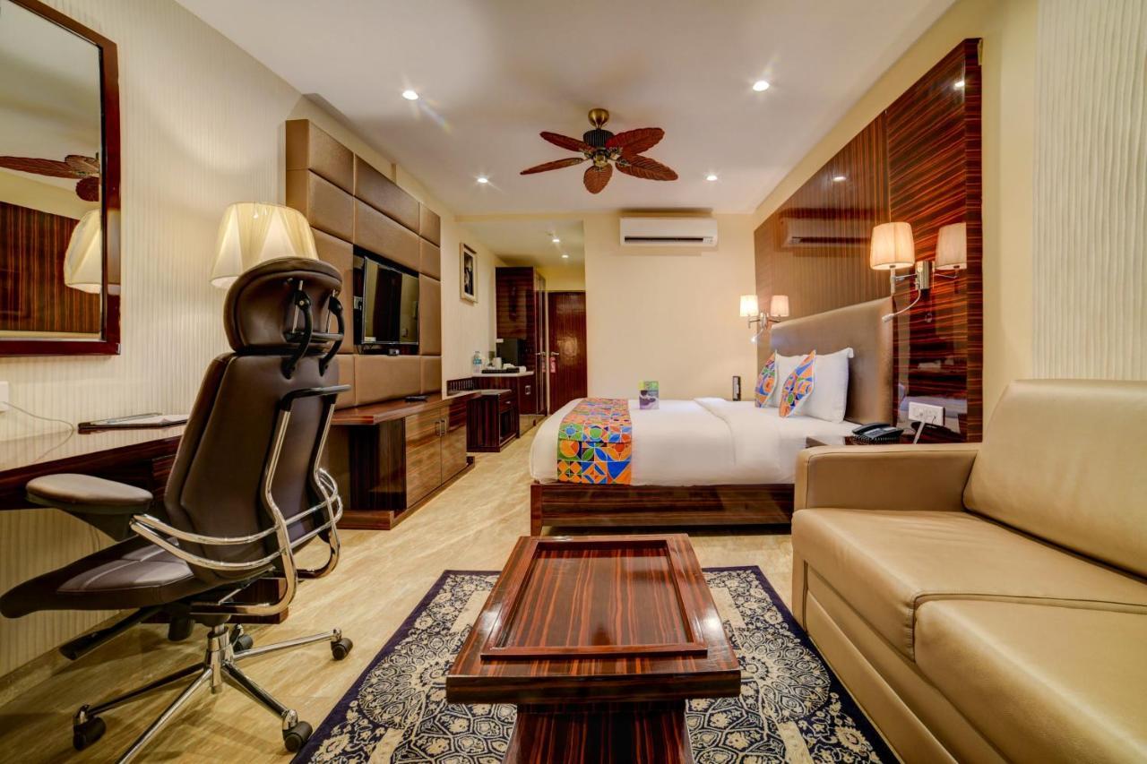 Fabhotel Prime Sarala Crown With Pool - Nr Calangute Beach Esterno foto