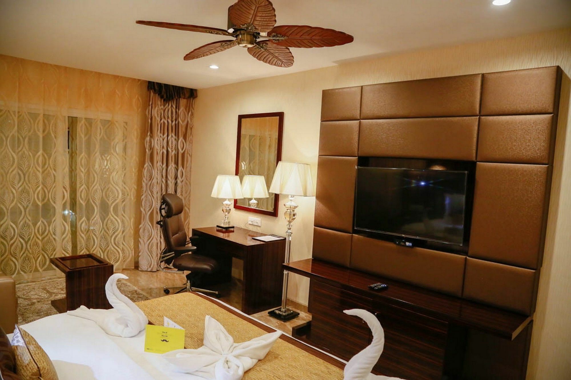 Fabhotel Prime Sarala Crown With Pool - Nr Calangute Beach Esterno foto