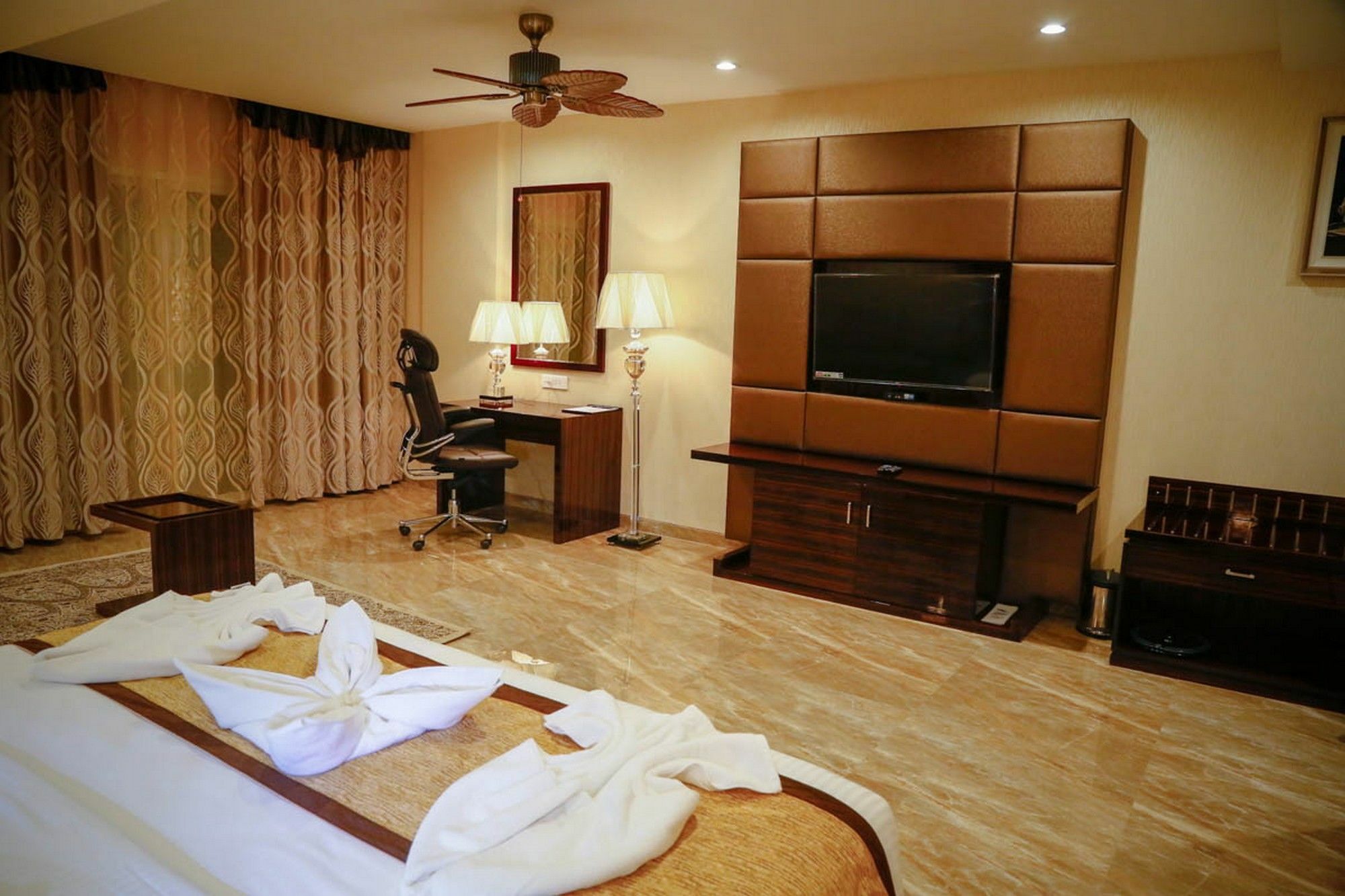 Fabhotel Prime Sarala Crown With Pool - Nr Calangute Beach Esterno foto